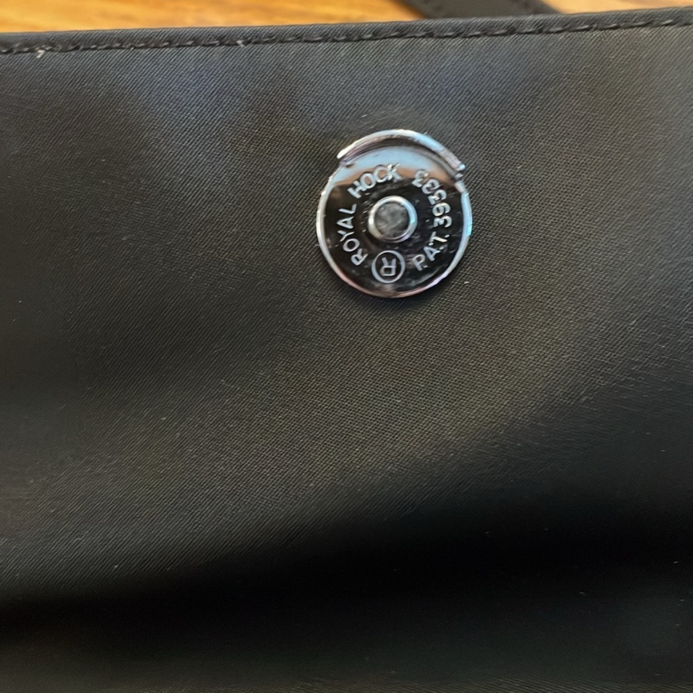 Evan Picone, Small Black Shoulder Bag, NWOT - Picture 4 of 6